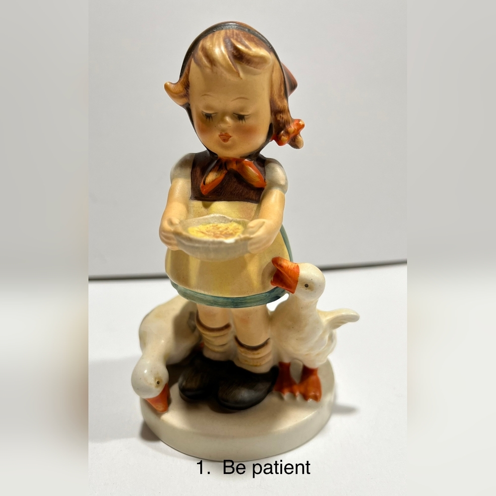 © GOEBEL HUMMEL Figurine #197 2/0 "BE PATIENT" GIRL with DUCKS/4.5"/W GERMANY